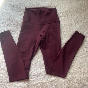 Lululemon Women’s Athletic Pants Wunder Under High Rise Size 2 Deep Red Leggings